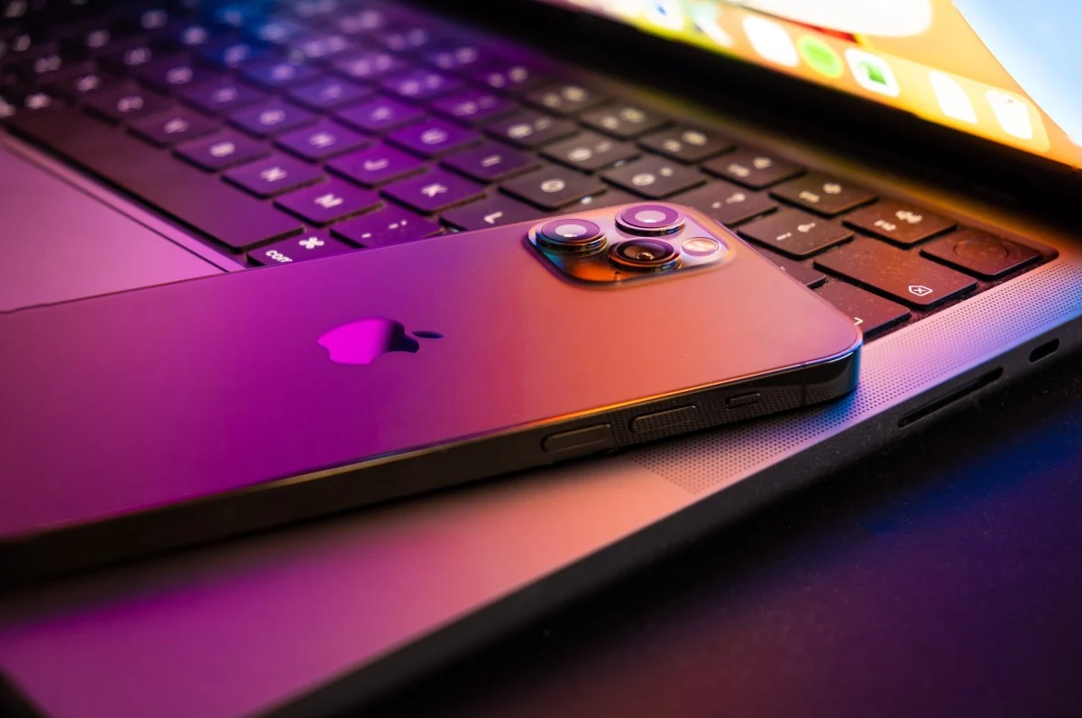 Hükümetlerin iPhone Hack Araçları Siber Suçlulara Sızdı