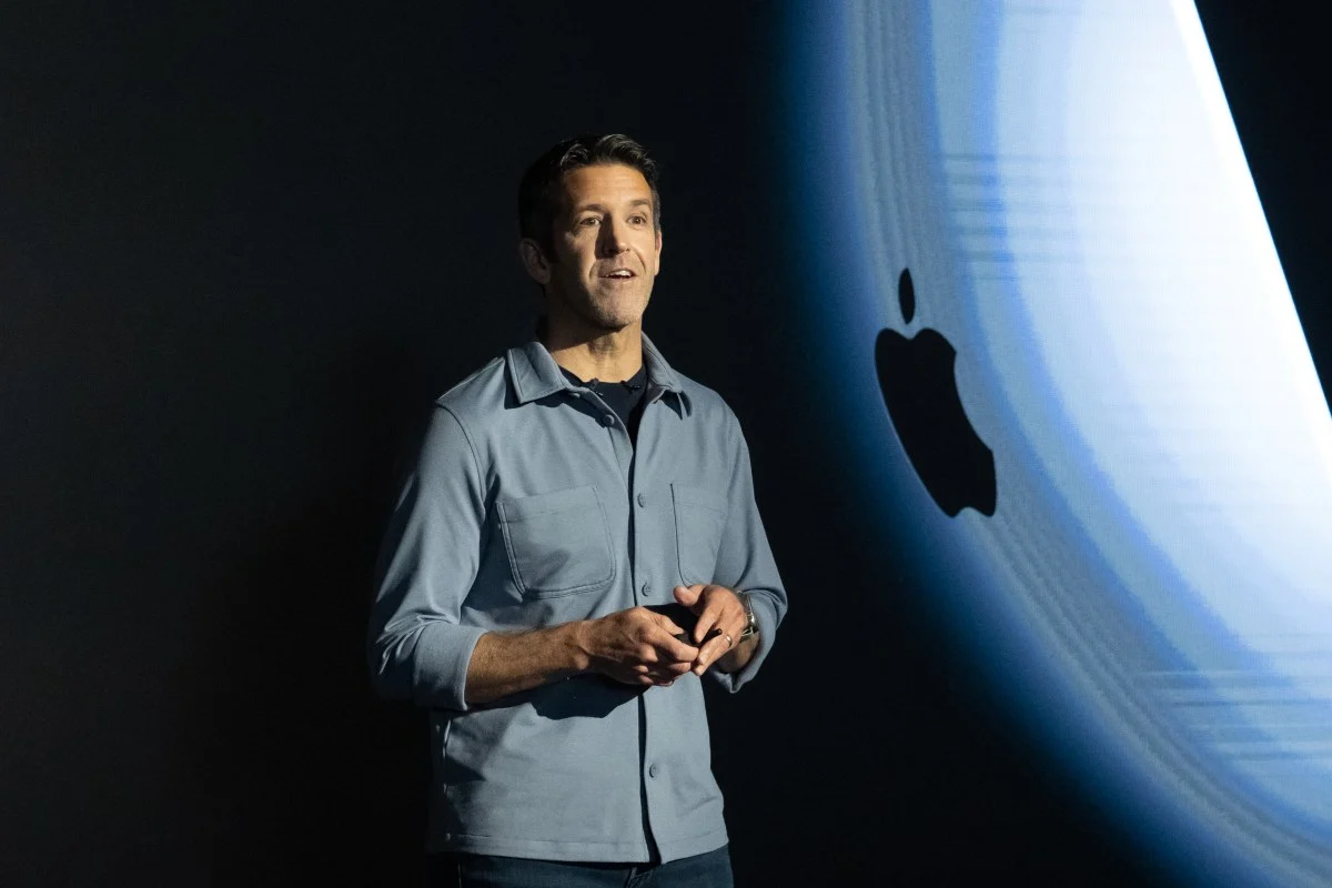 Apple CEO'su Ternus iPhone'u yapay zeka çağının merkezine koydu