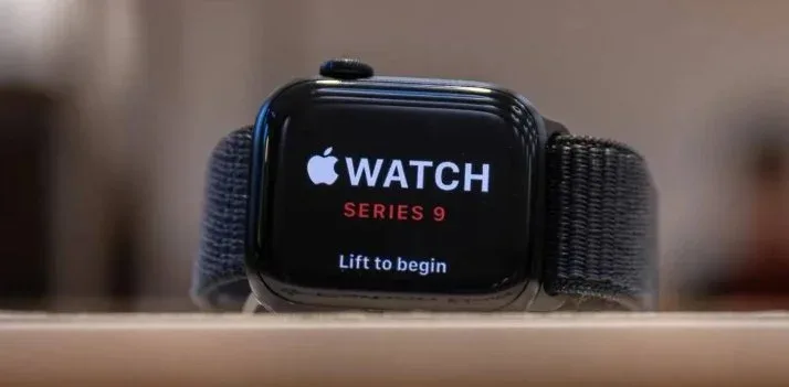 Apple Watch'un Yeni Yapay Zeka Özellikleri Sürekli Dinleme Tartışması Başlattı