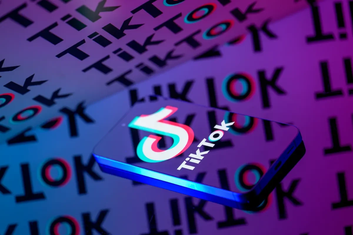 TikTok, Gençlere Gerçek Yerine Sahte Güvenlik Özelliği Sundu