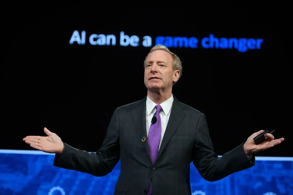 Microsoft Başkanı Brad Smith: Yapay Zeka Düzenlemesinde İngiltere Öne Çıkmalı